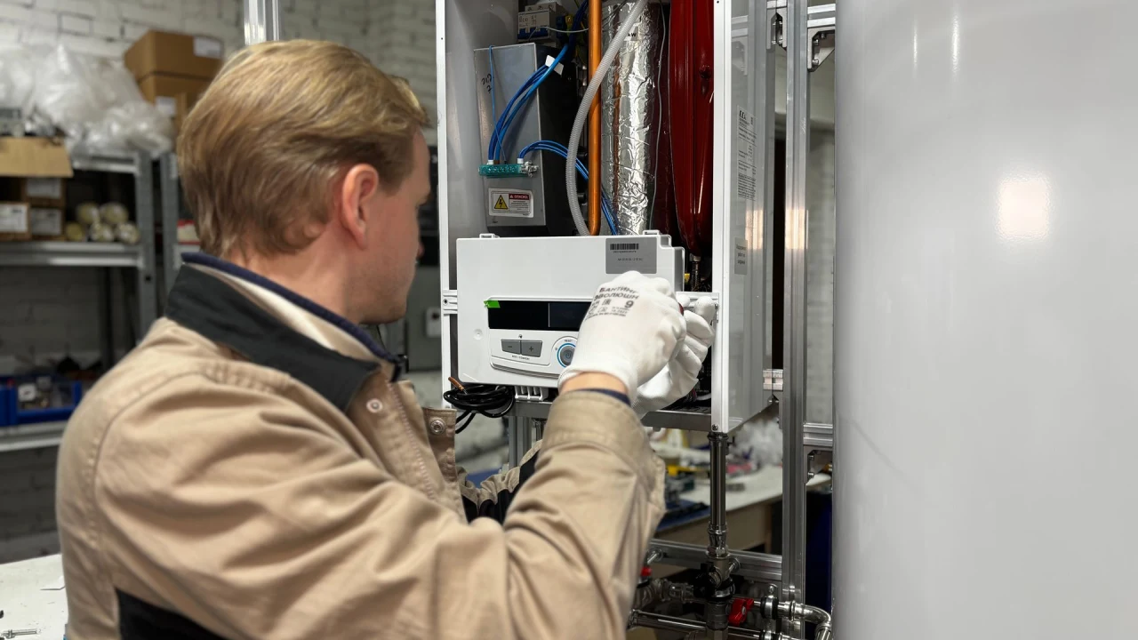 Ideal Boiler Review UK 2026: Logic &amp; Vogue Compared — MeraBoiler heating guide